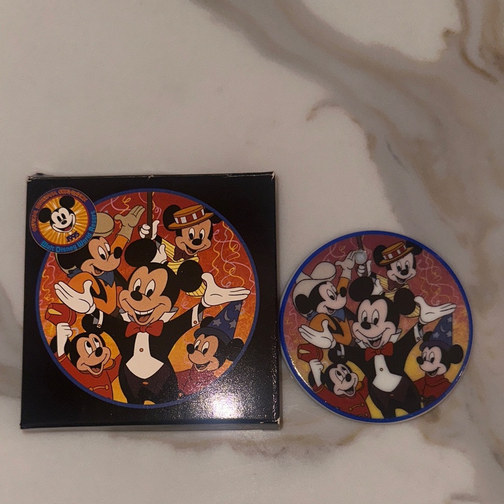 NIB 1995 Disneyana Convention Mickey Mouse Limited Edition Plate - WDW